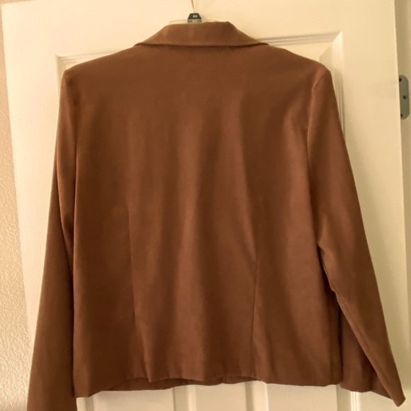 Briggs of New York Jacket - Picture 2 of 3